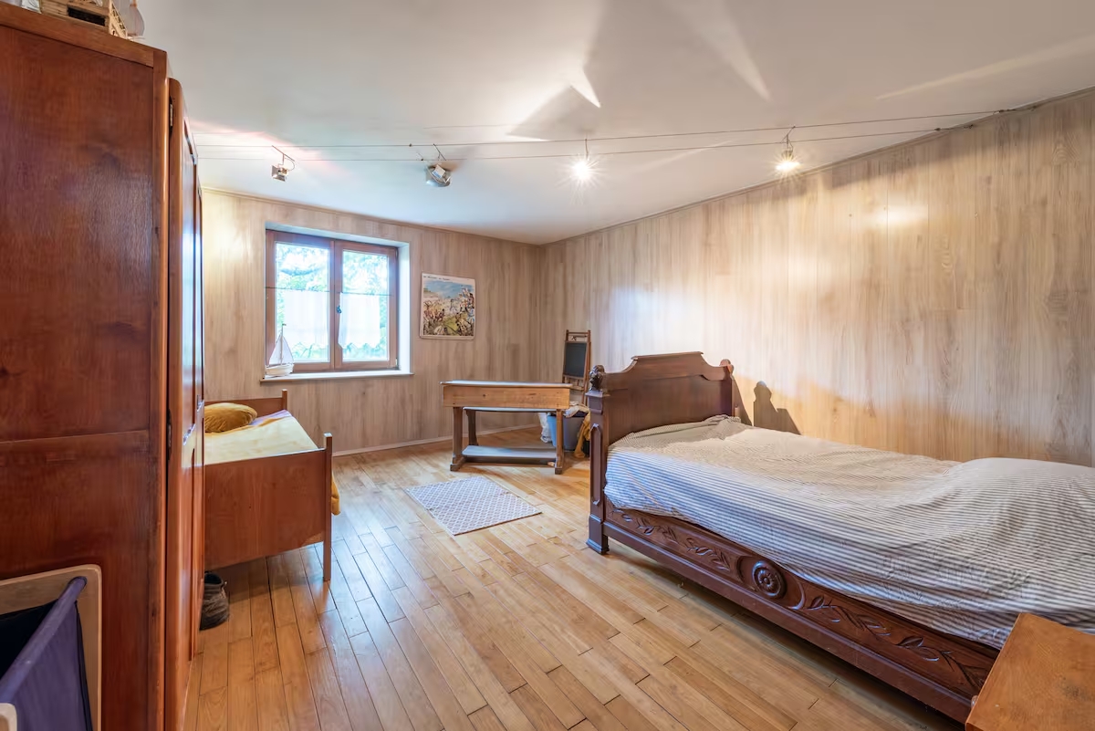 a2967cba-6a81-487f-9331-c47021910651